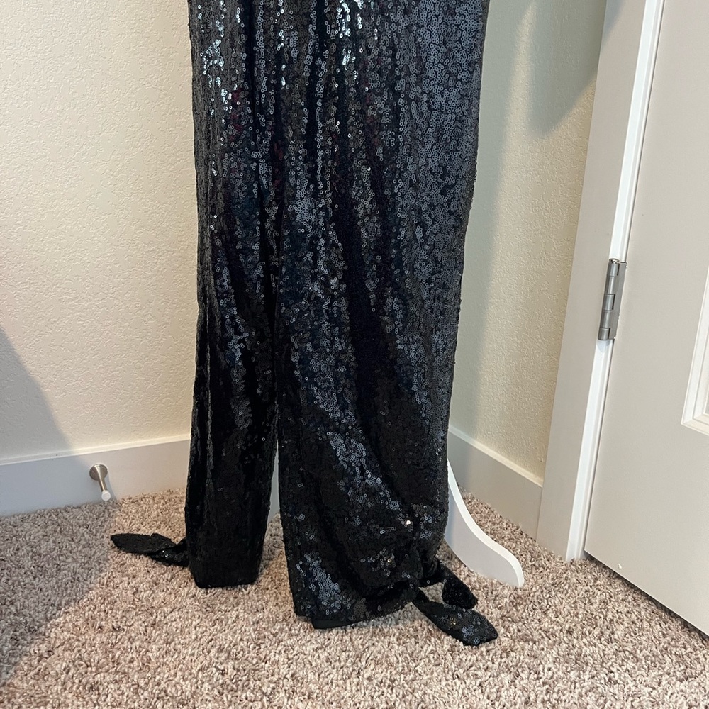 NWT sequin jumpsuit - Picture 5 of 6
